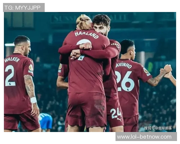 英超激战曼城狂胜拜仁四球绝杀瞬间引发全场狂欢分析