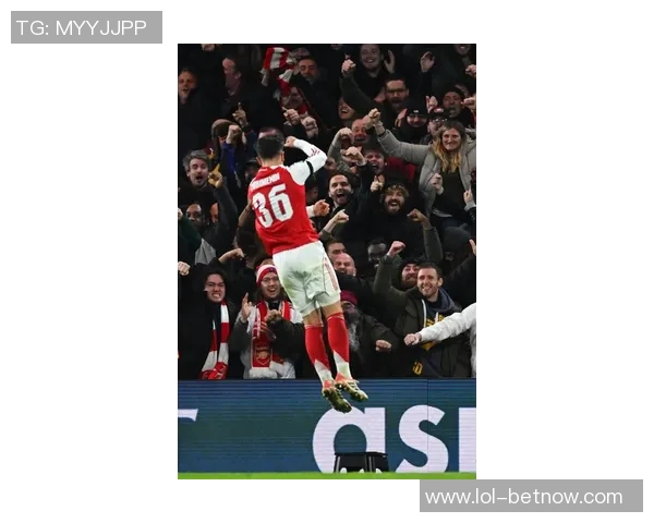 西甲激战:拜仁大胜利物浦6-2补时进球点燃全场激情与转会传闻