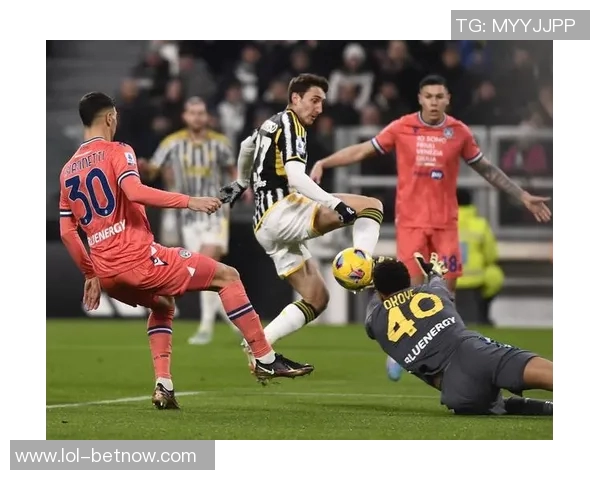 意甲精彩对决尤文图斯与曼城激战成和引爆全场激情